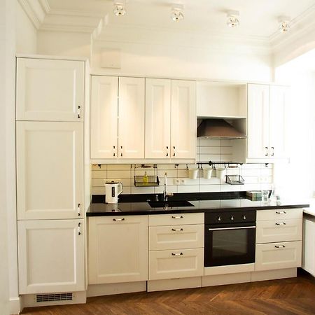 City Center - Golden Apartments - Dobr11A Warsaw Ngoại thất bức ảnh